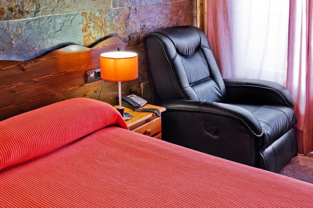 Hotel Dona Blanca Albarracín Quarto foto