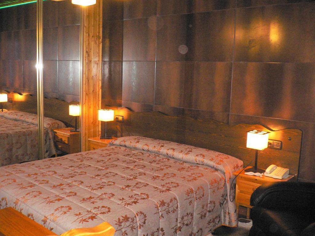 Hotel Dona Blanca Albarracín Quarto foto